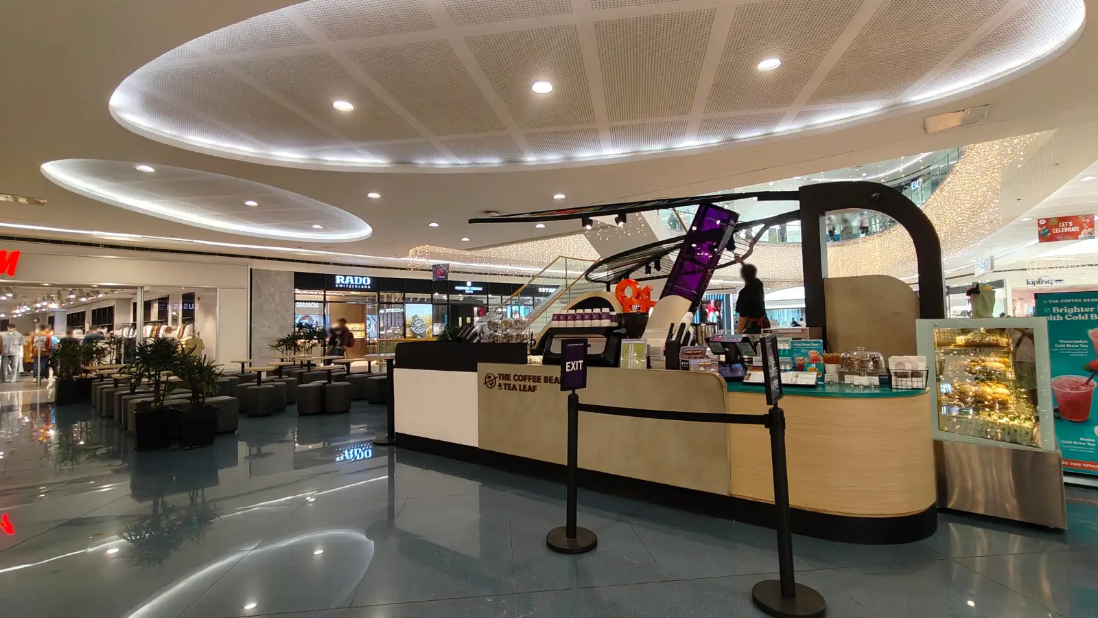 THE COFFEE BEAN & TEA LEAF in SM Mall of Asia